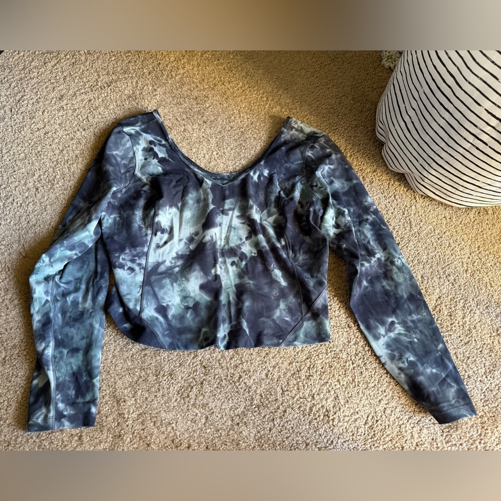 lululemon athletica Blue Tie-Dye Long Sleeve Top